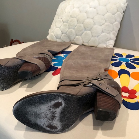 Knee High Leather Boots - Picture 3 of 6